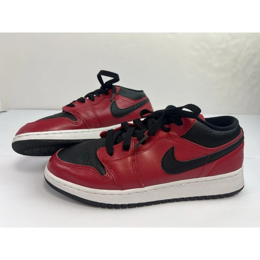 Nike Air Jordan 1 Low Reverse Bred Pebbled Swoosh Size 6.5Y 553560-605